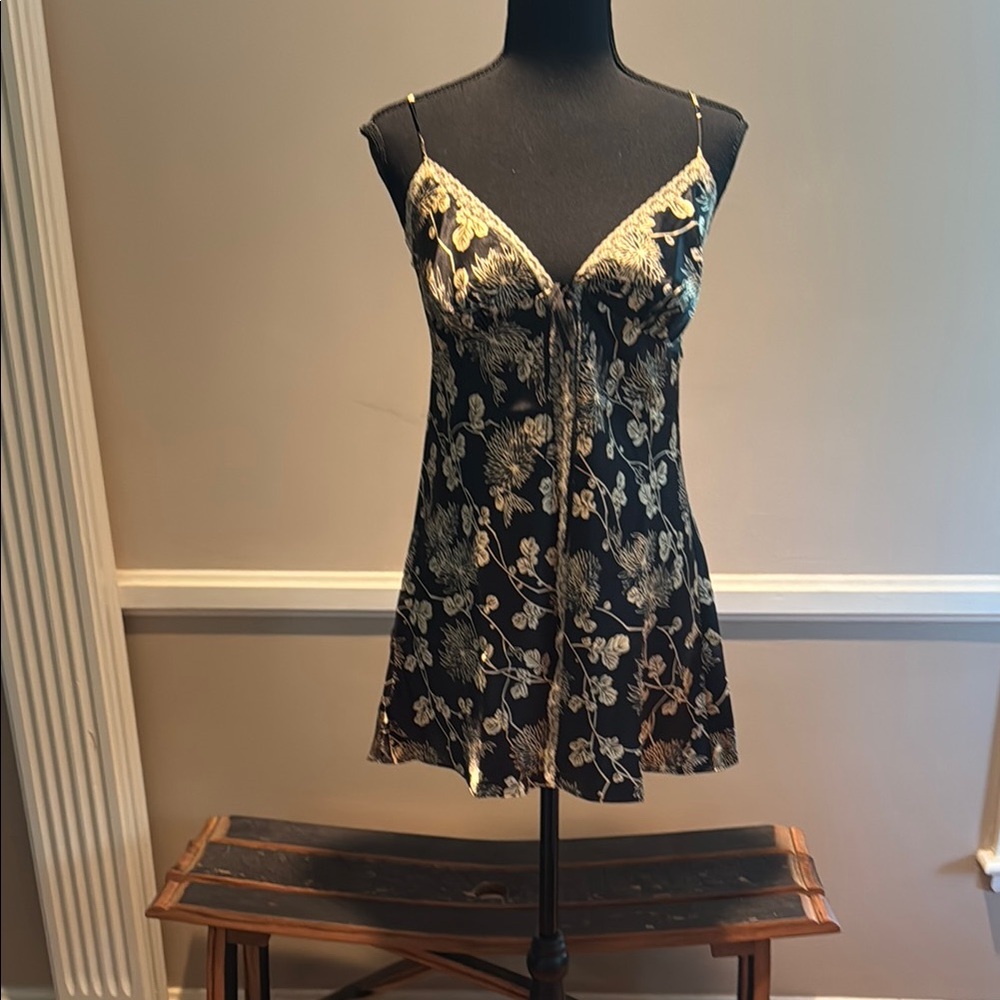 VS Medium Black and Gold Floral Baby Doll with Thong